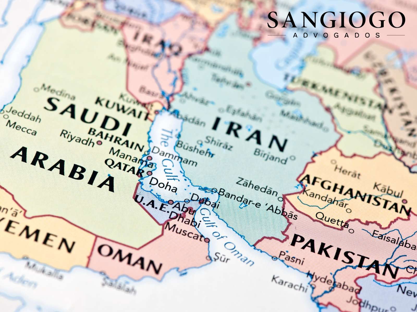 Bloqueio do Estreito de Ormuz é legal? Entenda o que diz o direito internacional