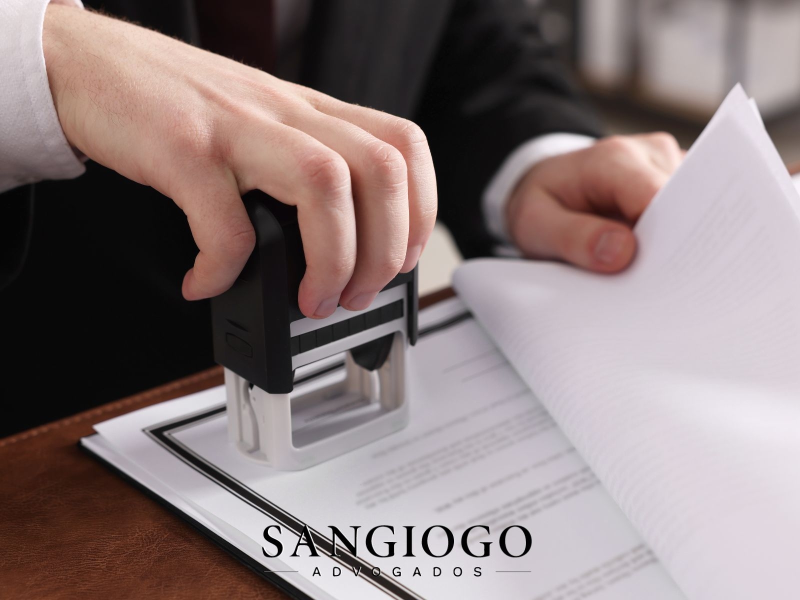 Usucapião Extrajudicial em Cartório: Como Funciona e Quando é Possível Regularizar um Imóvel Sem Processo